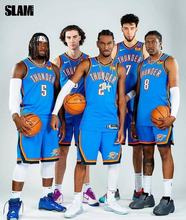 杜兰特：我完全可以一直出手，但主动传球会让队友建立信心（杜兰特：我能一直投，但主动分享球更能提升队友信心）