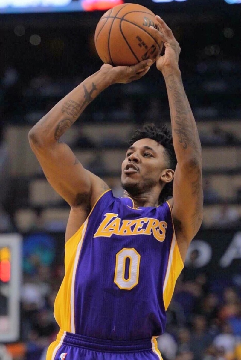 意媒：此前因流感缺阵的博尼尚未恢复训练，不确定能否踢意杯（意媒：博尼因流感缺阵后仍未复训，能否出战意大利杯存疑）