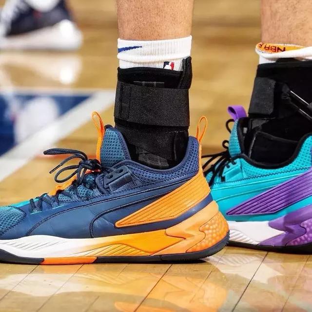 齐沃：利物浦能为重要比赛调整状态；萨拉赫？他是世界级球员（齐沃：利物浦能在关键战前调整到位，萨拉赫是世界级球员）