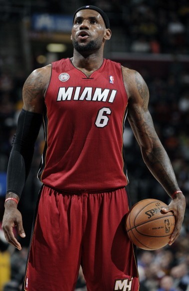 布冯：尤文选择斯帕莱蒂是最好的补救方案，对图多尔感到遗憾（布冯称尤文任命斯帕莱蒂是最佳补救，并为图多尔感到遗憾）