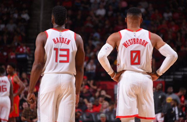 布里兰魔鬼主场迎战江原FC，1分差距定出线生死局（布里兰坐镇魔鬼主场迎战江原FC，1分之差定出线生死战）