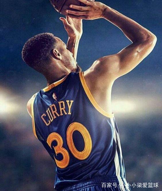 足球这项运动陪伴了我整个初高中，今天我十八岁了，...（从初高中到十八岁，足球一直在我身边…）