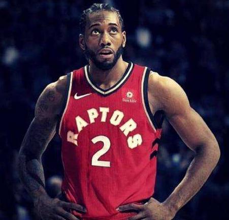 英超半场：沃尔特马德挑射破门，纽卡暂3-0埃弗顿（英超半场战报：沃尔特马德挑射建功，纽卡暂以3-0领先埃弗顿）