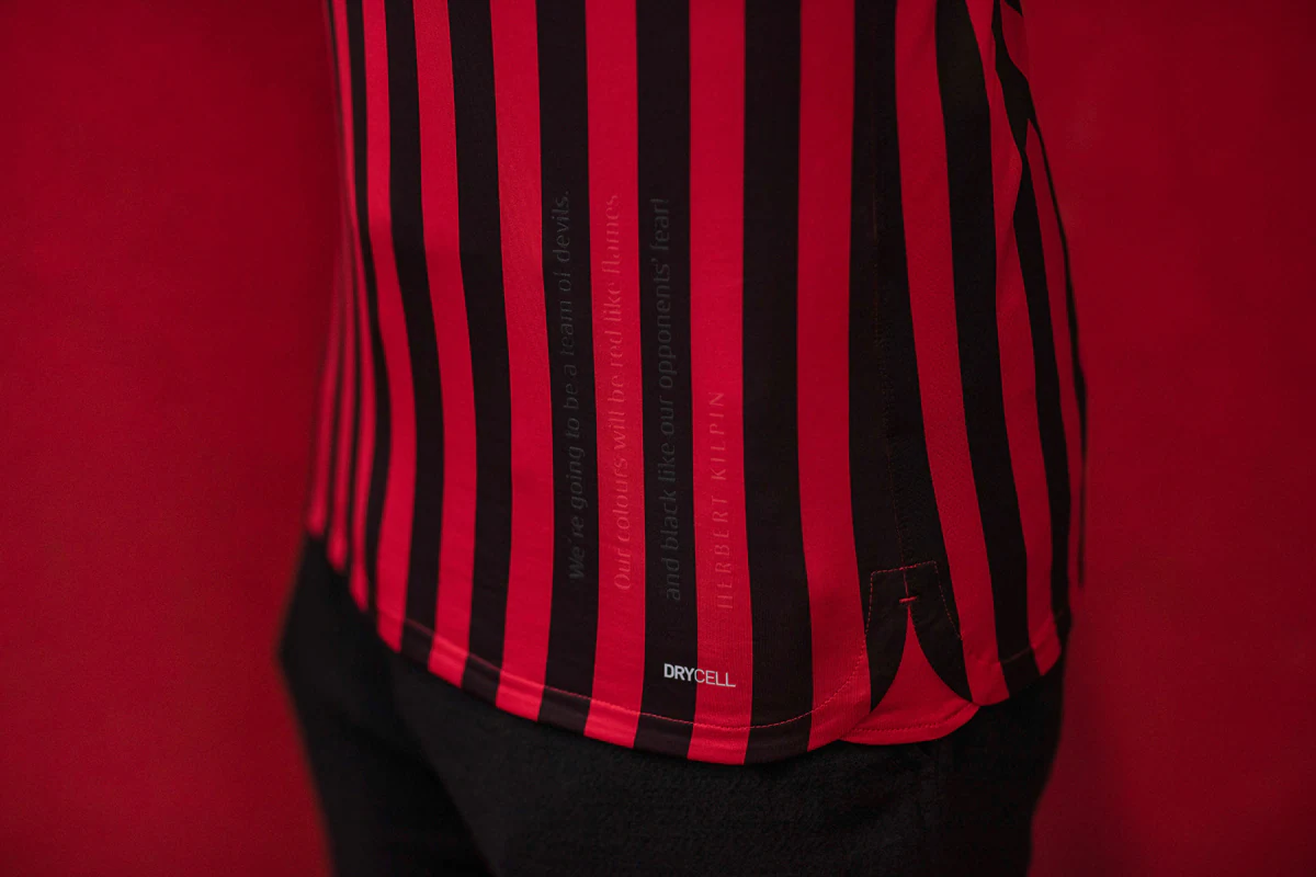 TA发布赛季前四分之一阶段球队评级：湖人第一档，勇士第三档（TA公布赛季前四分之一阶段球队分档：湖人居首档，勇士位列第三档）