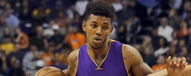 奥尼尔是NBA扣篮次数最多的球员，达到了4250次（奥尼尔以4250次扣篮位居NBA历史榜首）